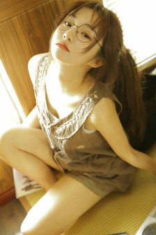 男男GAYGAYS熟睡入侵视频